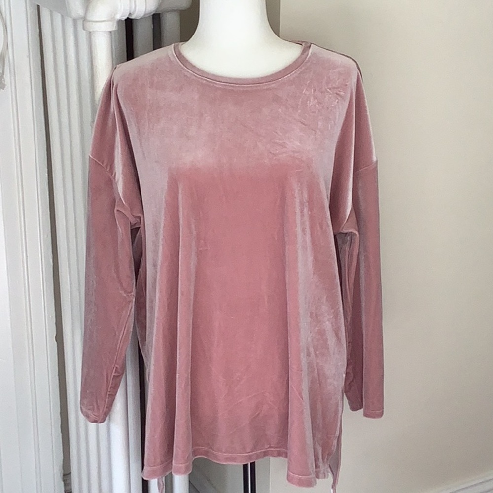 Wynn’s Layers pale pink top